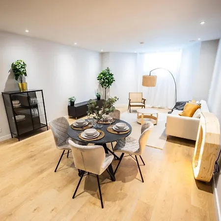 Distinct 2 Bedroom Serviced 84m2 -vp2d- Appartamento