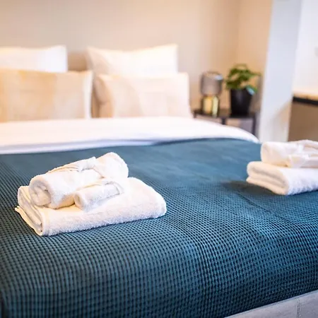 Distinct 2 Bedroom Serviced 84m2 -vp2d- * Rotterdam