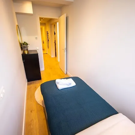 Distinct 2 Bedroom Serviced 84m2 -vp2d- Rotterdam